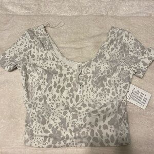Never worn lululemon align tee!